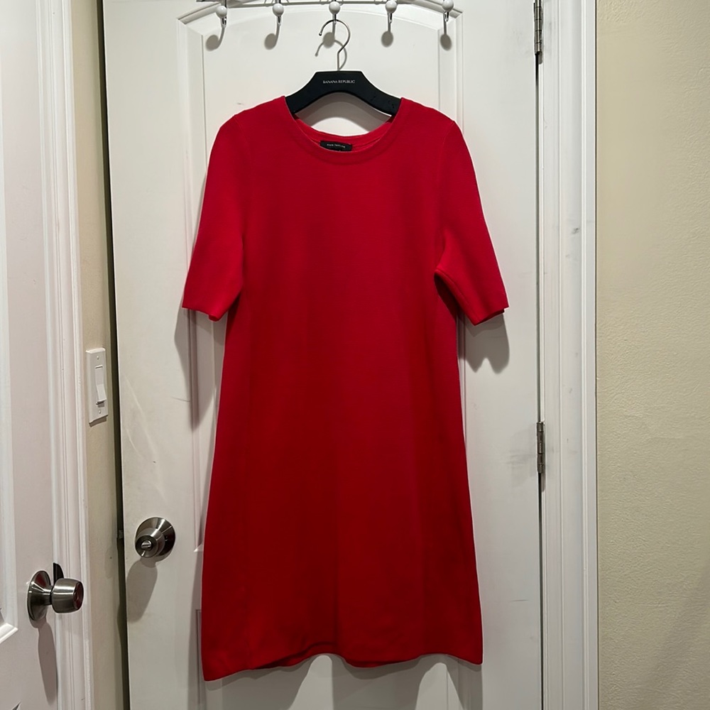 Ann Taylor / Medium / Red